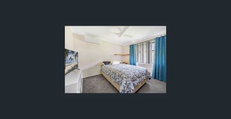 Niagara Park Family Home: Peaceful & Convenient Location - Photo 3