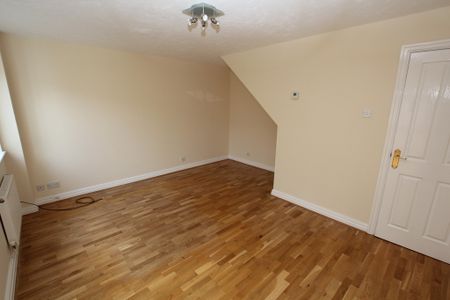 2 Bedroom HOUSE, Chester - Photo 3