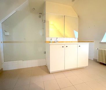 Lichtrijk duplex appartement met 3 slaapkamers en 2 badkamers in he... - Photo 5