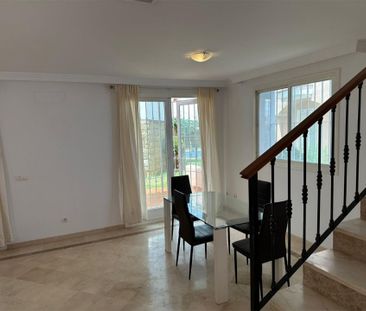 Casa adosada de alquiler en Urbanización Aloha Lake, 20, Los Naranjos - Photo 6