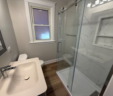 For Lease - 203 Fairleigh Avenue, Hamilton, Ontario - Photo 3