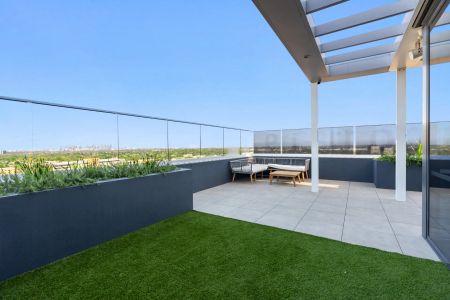 Superb, light filled 2 bedroom residence! - Photo 4