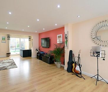 4 bedroom semi-detached house to rent - Photo 1