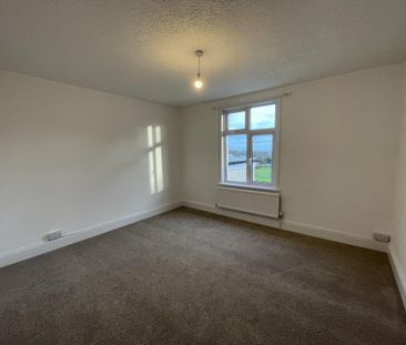 4 bedroom detached house to rent - Photo 6