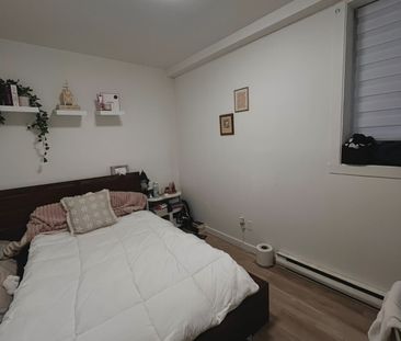 5 1/2 for rent 1577$ monthly in ndg - Photo 3