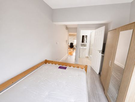Room in a Shared House, Clitterhouse Road, NW2 - Photo 4