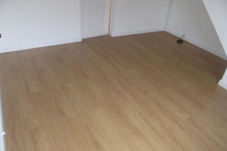 2 bedroom semi-detached house to rent - Photo 5