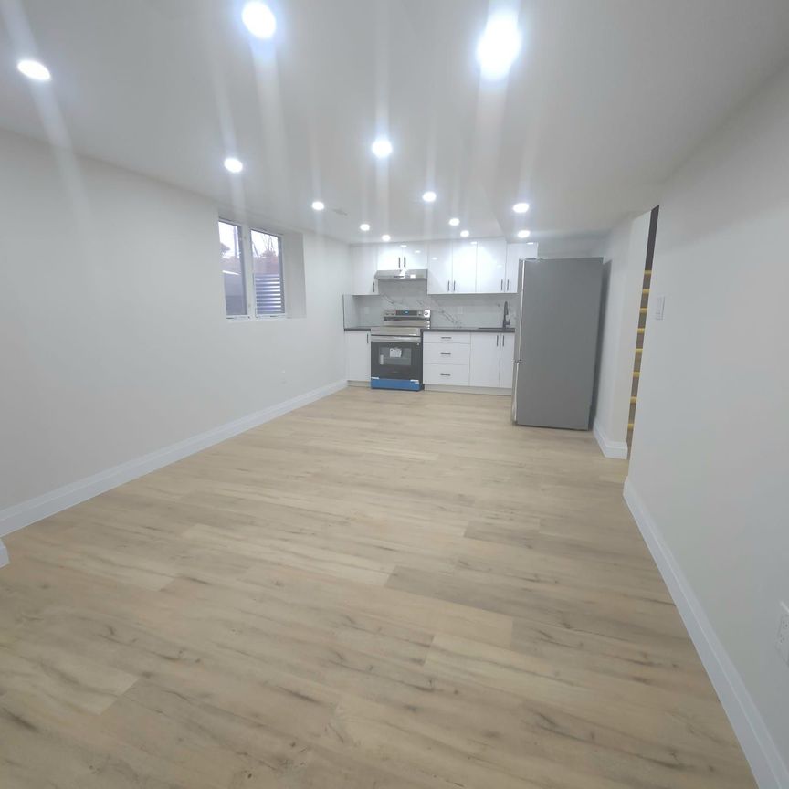 For Lease - 43 Patterson Avenue, Brantford, Ontario - Photo 1