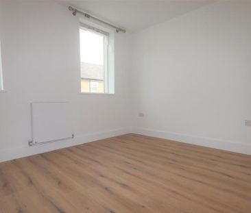 3 bedroom house to rent - Photo 3