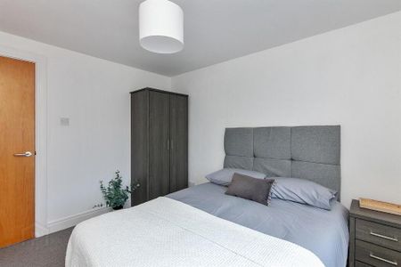 10 Lesley Plaza, Belfast, BT9 6JN - Photo 4