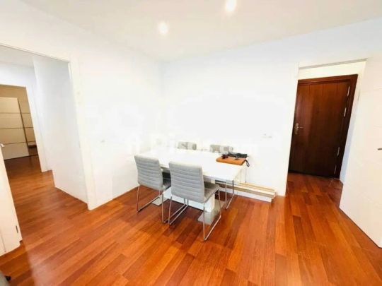 Piso en alquiler en Calle Arquitecto Eduardo Esteve - Photo 1