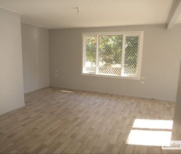 Great Size 4 Bedroom Home - Photo 2