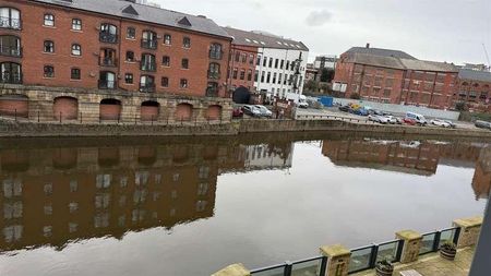 Flat, Dock Street, Leeds, LS10 - Photo 2