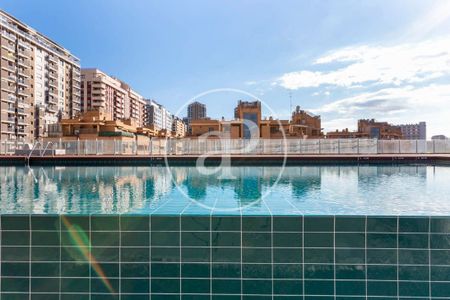 Valencia Capital, Valencian Community 46015 - Photo 4