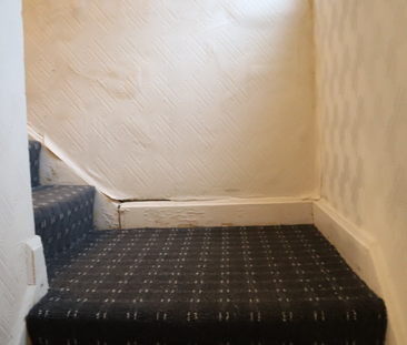 4 bedroom semi-detached house to rent - Photo 2