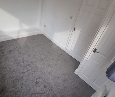 Flat 2, Harehills Lane, Harehills, Leeds, LS9 6HJ - Photo 3