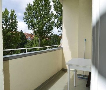 Sonnige Ein-Zimmer-Wohnung mit Balkon in Tempelhof, möbliert - Photo 1