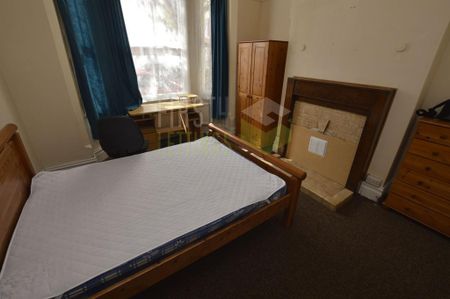 4 bedroom terraced house to rent - Photo 4