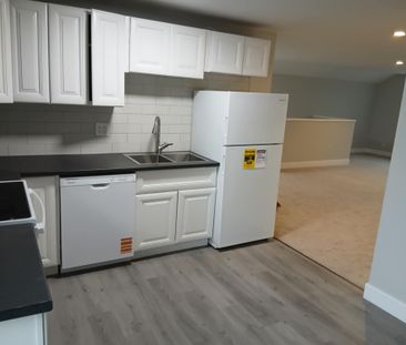 For Lease - 27 Grove Street Unit# Upper Flr, Belleville, Ontario - Photo 3