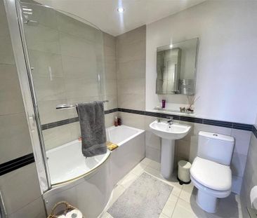 2 bedroom apartment to rent - Photo 6