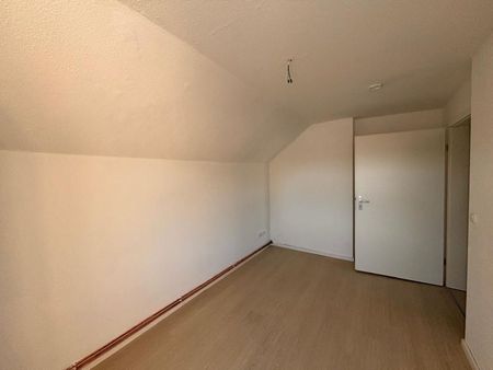 Dachgeschosswohnung ca. 102 qm zentral zum Bahnhof Zossen gelegen - Foto 2