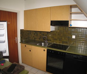 Charmante 3-Zimmer-Dachwohnung mit Galerie im Zentrum von Riehen - Photo 2