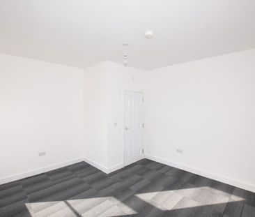 High Street, Runcorn, WA7 1AW - Photo 3