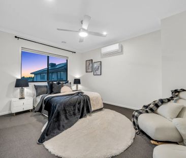 Modern 5-Bedroom Family Home in Prime Location - Photo 6