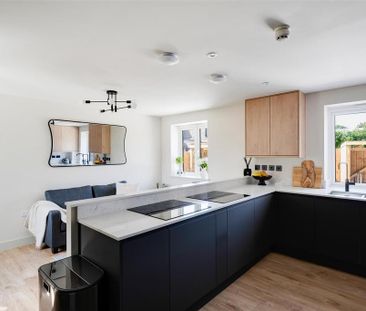 1 bedroom block of apartments to rent - Photo 5