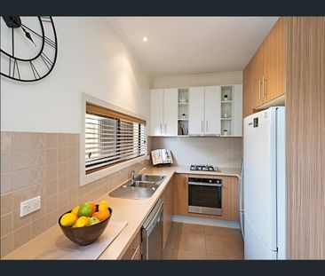 3/96 Crookston Road, Reservoir, Vic 3073 - Photo 3
