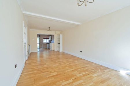 3 bedroom end of terrace house to rent - Photo 2