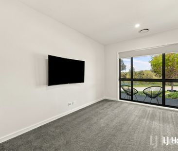 Fantastic 4 Bedroom Ensuite house in Googong - Photo 6