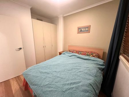 Fully Furnished Apartment at the Oaks Goldsbrough! - Photo 2