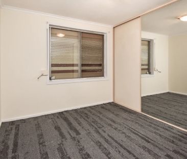 76 Adina Crescent, Orange. - Photo 5