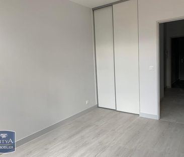 Location Appartement 3 pièces 62m² VILLEFRANCHE SUR SAONE 69400 - Photo 3