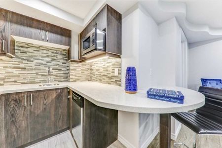 For Lease - 8 Eaton Park Lane Unit# 20, Toronto, Ontario - Photo 5