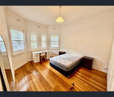 1/468 Glenferrie Road, Hawthorn, Vic 3122 - Photo 3