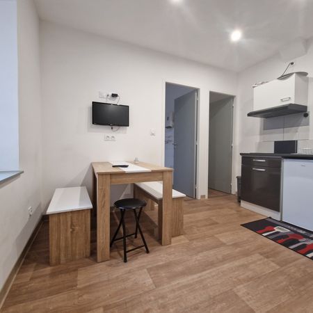 Location Appartement 2 pièces 22m² ST CHELY D APCHER 48200 - Photo 3