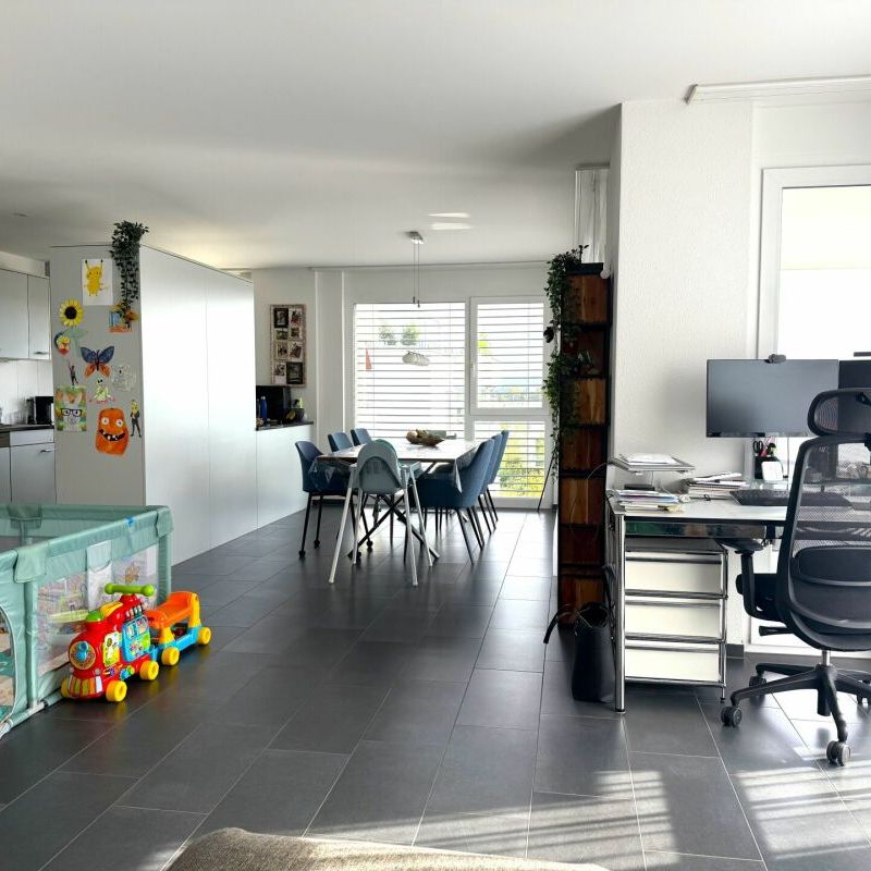 Moderne, helle und grosszügige 4,5-Zi. Wohnung in Niederrohdorf AG - Photo 1