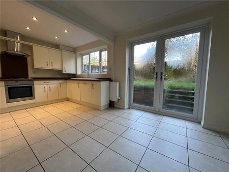 3 bedroom end of terrace house to rent - Photo 5