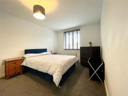 4 bedroom end of terrace house to rent - Photo 5