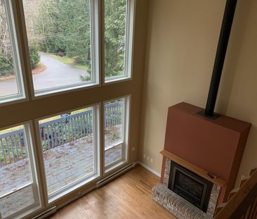 3 Bedroom 2 Bathroom Home Beautiful (Nanoose Bay) - Photo 1