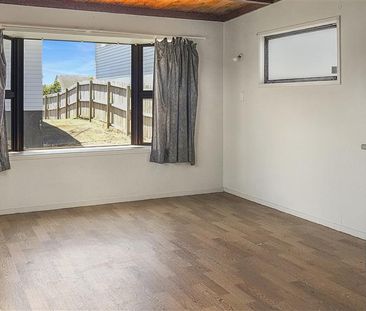 1 Bedroom House - with a carport - Photo 6
