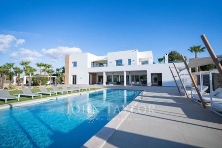 Luxury Villa for rent in Cap Martinet, Spain - Photo 4