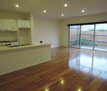 3/27 Stephen Street, Gisborne - Photo 2