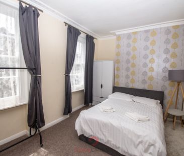 Room in a Shared House, Sale Place, W2 - Photo 5