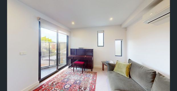 A Rare Fitzroy North Find: Space, Style and Location Combined - Photo 1