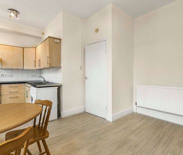 One bedroom apartment in the heart of Dalston. - Photo 3