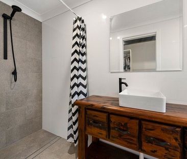 SPACIOUS 4 BEDROOM HOME IN BEAUTIFUL KILABEN BAY - Photo 4