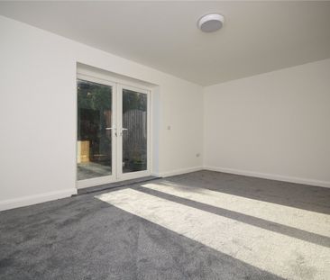 16, Langley Close, Leeds, West Yorkshire, LS13 1BA - Photo 3